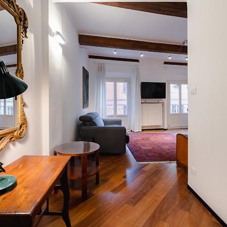Palazzo Rialto Antique Apartment Bologna Bagian luar foto