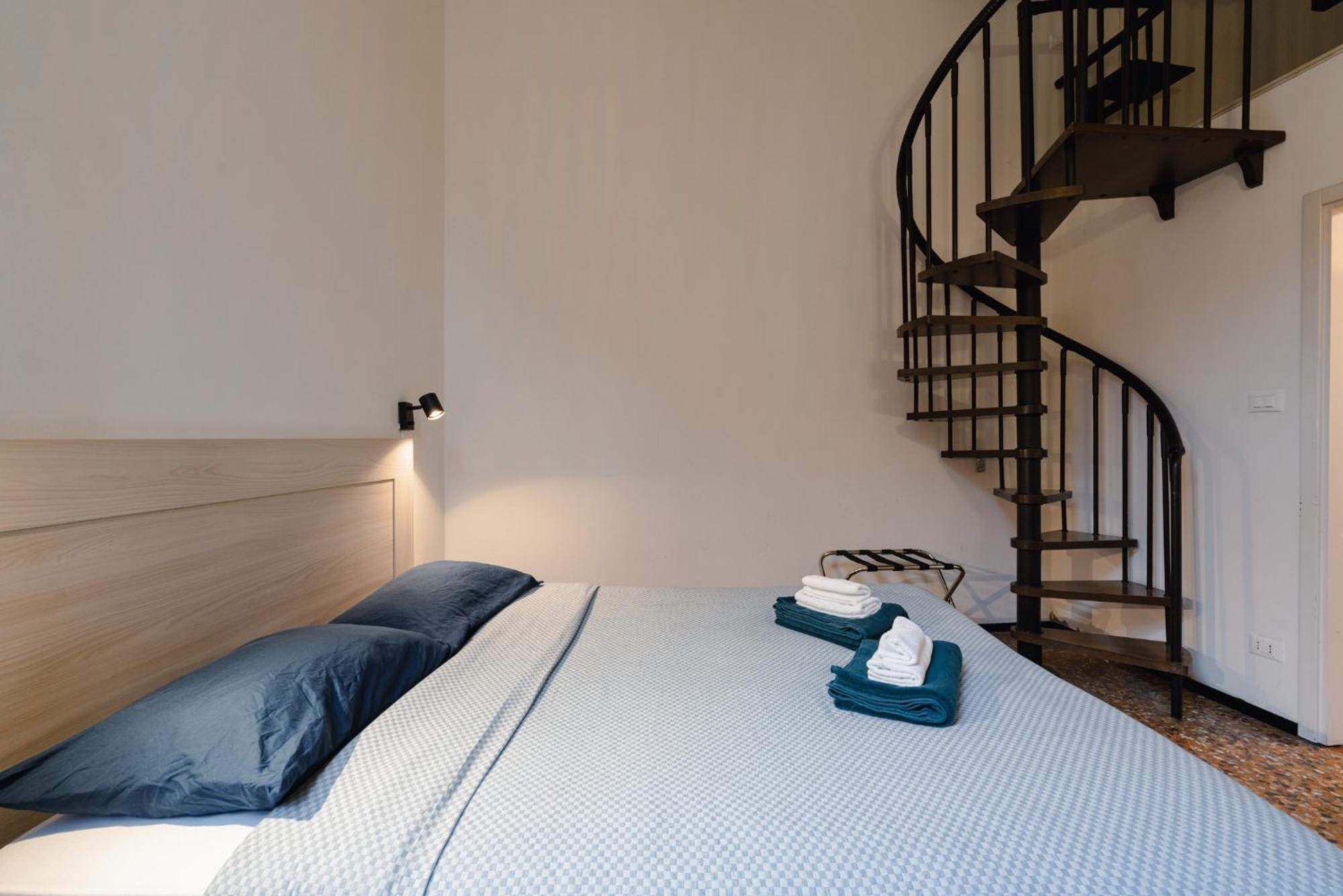 Palazzo Rialto Antique Apartment Bologna Bagian luar foto