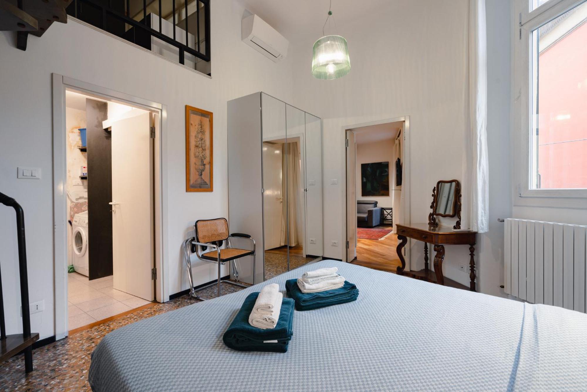 Palazzo Rialto Antique Apartment Bologna Bagian luar foto